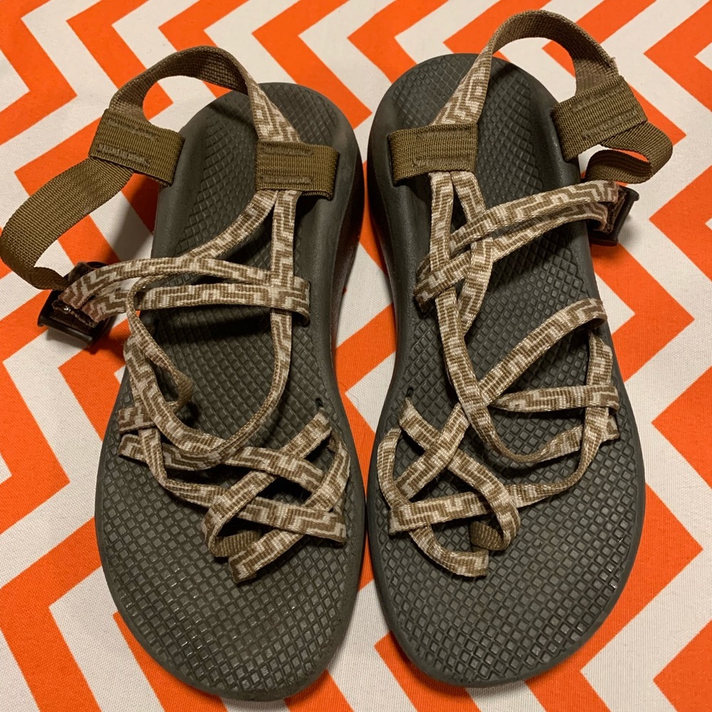 Womens chaco sandals 9